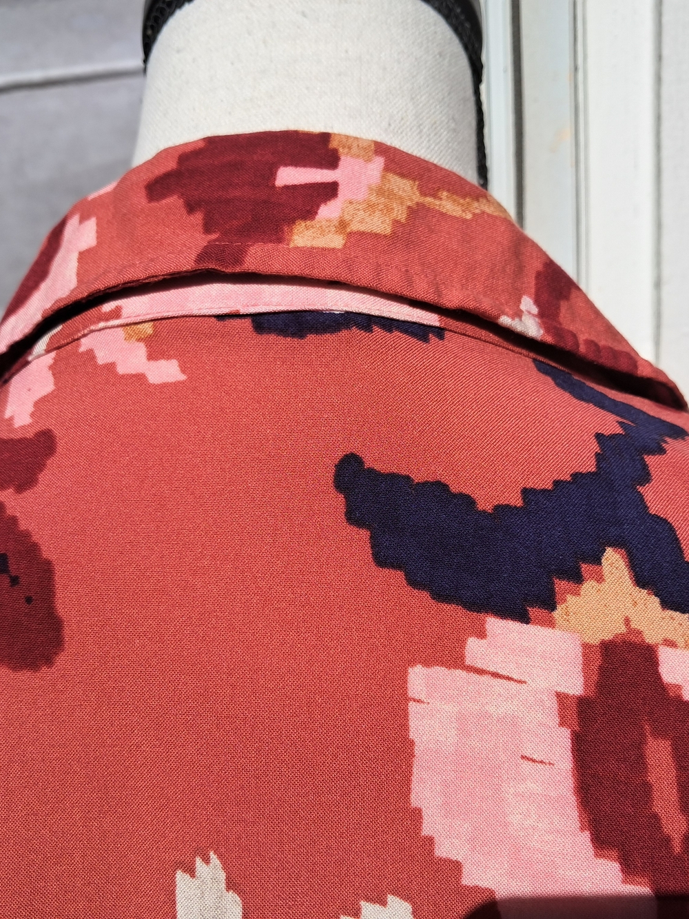 Canyon Retreat L Button-Front Shirt Coral Rust Pink EUC - Picture 8 of 12